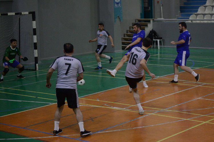Bursada basın çalışanlarında futsal heyecanı