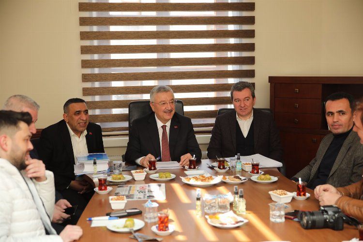 AK Partili Nasır dan Bergama’da basın toplantısı