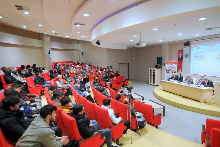KİYÜde “Türkiye’de Aile Değerlerinin Bugünü ve Geleceği Paneli” gerçekleştirildi