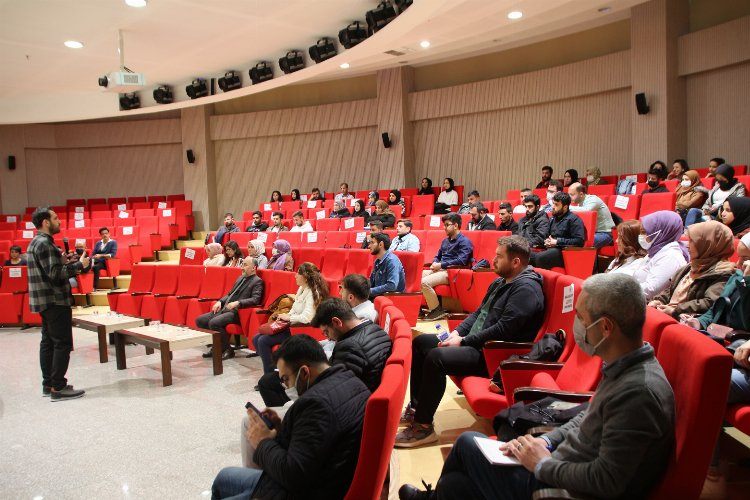 KİYÜde “Uluslararası Hukuk ve Göçmenlik” konferansı