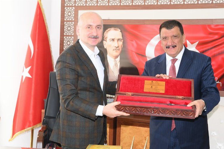 Bakan Karaismailoğlundan Malatya Büyükşehire ziyaret 