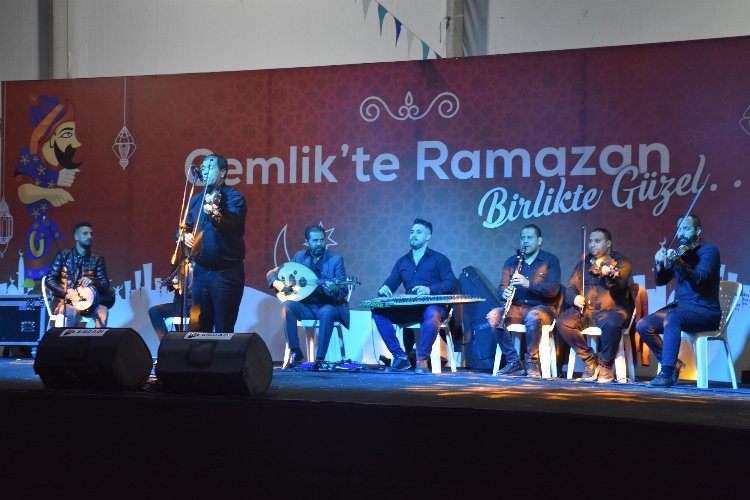 Bursa Gemlikte Ramazan neşeyle geldi