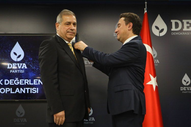 AK Partili eski milletvekili Sedat Kızılcıklı DEVA Partisine geçti