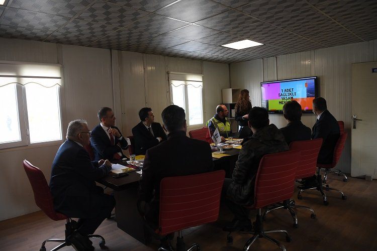 Memduh Büyükkılıça millet bahçesi brifingi