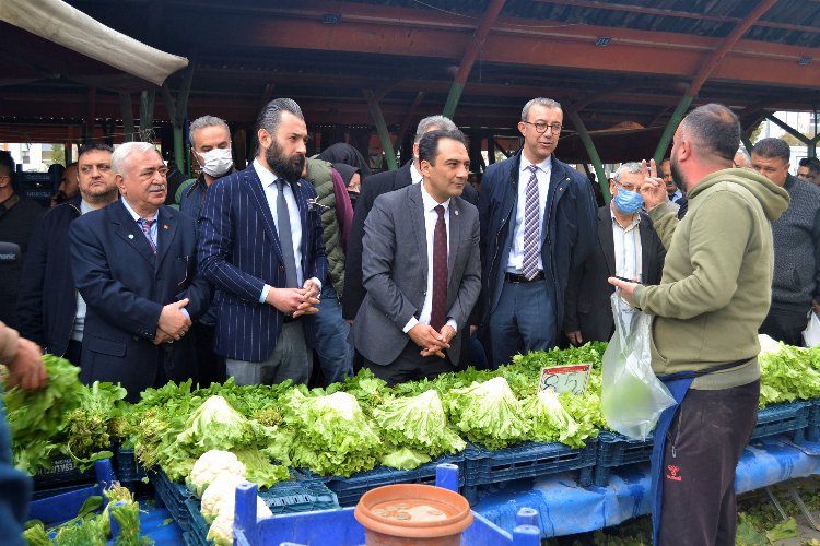 İYİ Parti Kayseriden pazar çıkarması