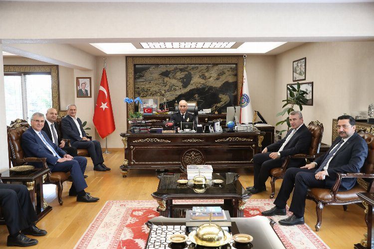 “Canları pahasına huzur temin eden Türk Polisine şükran borçluyuz”