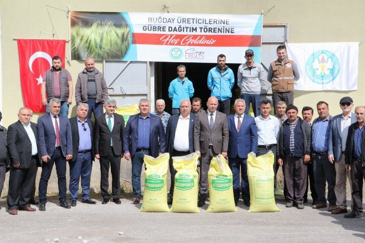 Manisa Akhisara 291 tonluk gübre desteği