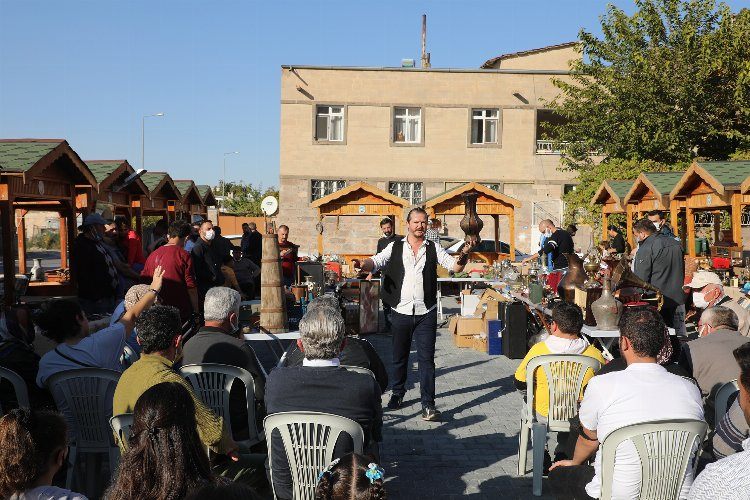 Kayseri Talasta Antika Pazarı hız kesmeden devam ediyor 