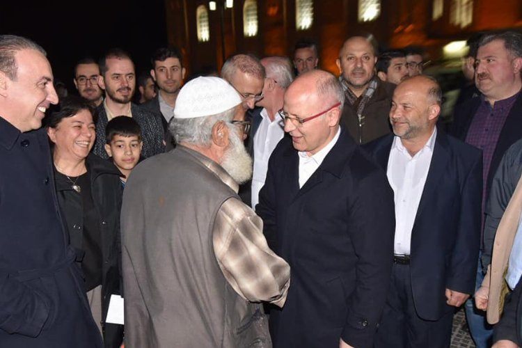 Bursada AK Parti Ramazanı şehrin her noktasına yayıyor
