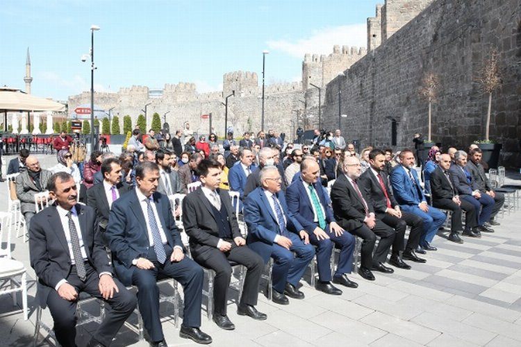 Memduh Büyükkılıçtan turizm mesajları
