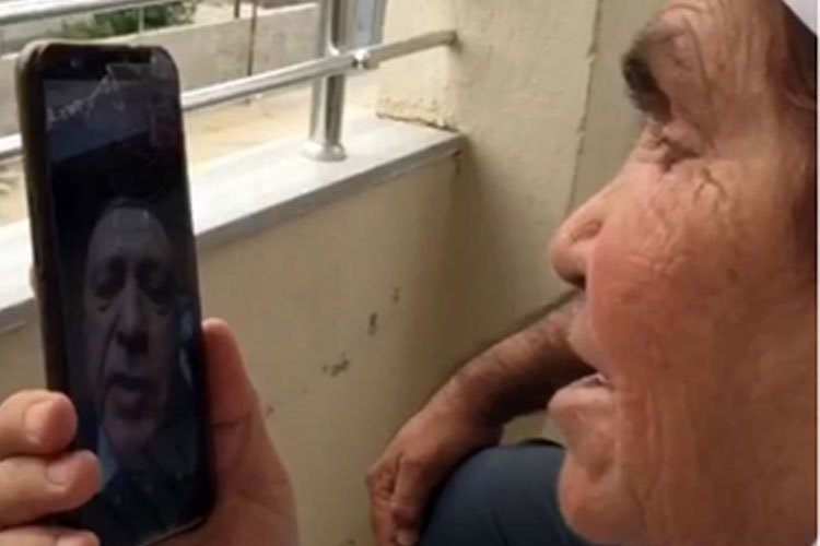 Cumhurbaşkanı Erdoğandan kanser hastası kadına görüntülü görüşme