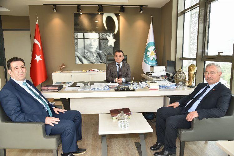 Defterdar Gezer’den Manisa Büyükşehire veda ziyareti 