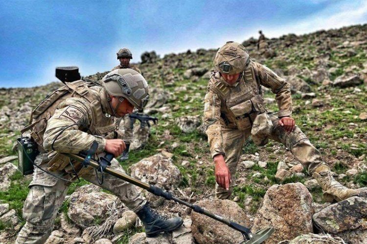 Muş Ablukaya alındı... Operasyona Bursadaki bombalı tuzakta şehit olan memurun ismi verildi