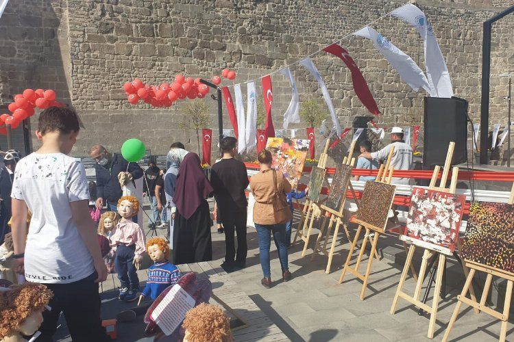 Kayseride  Yasin Gaygısızdan kişisel sergi 