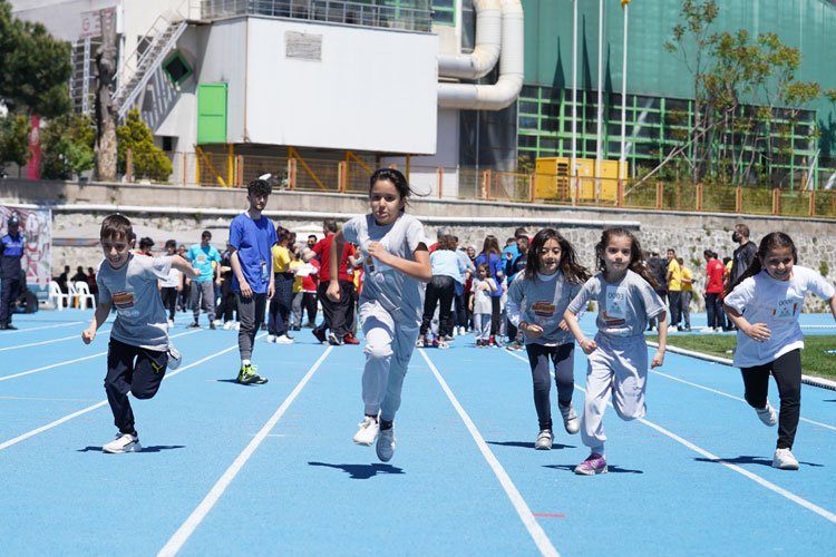 İstanbul Üsküdarda 2 bin 100 sporcu özel ter döktü