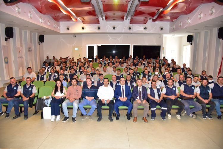 Manisada haşereyle mücadele ekiplerine bilgilendirme toplantısı 