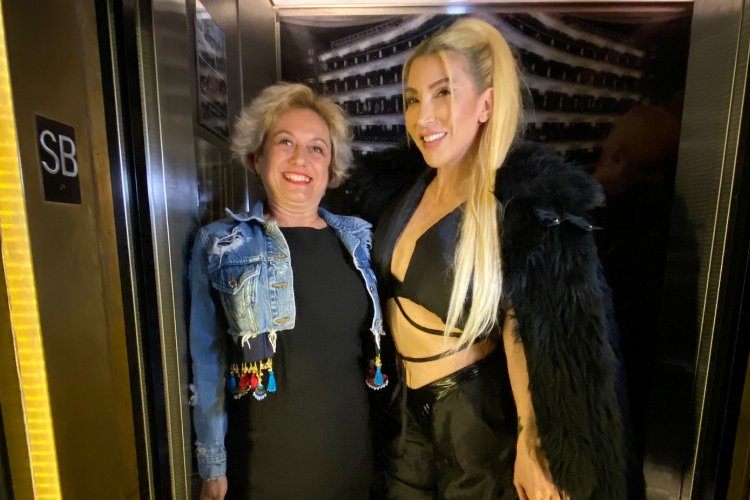 Hande Yener NewYorklu Türkleri coşturdu