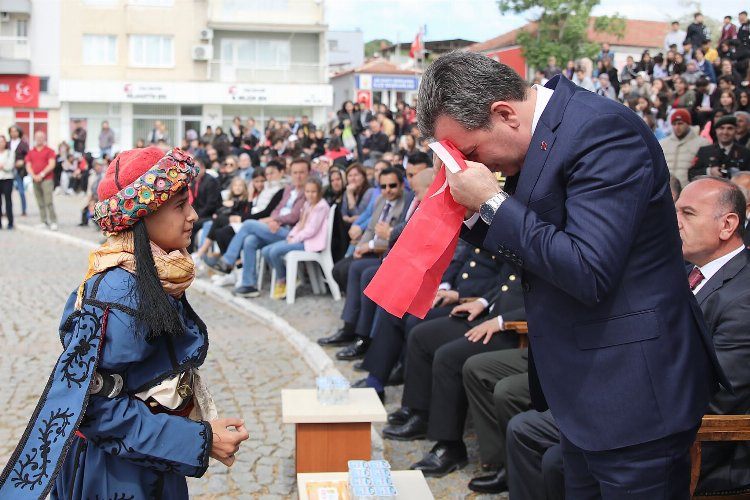 İzmir Bergamada 19 Mayıs coşkusu 