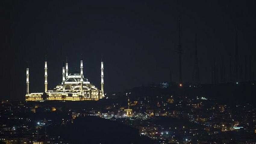 Çamlıca Camisi yarın açılıyor!
