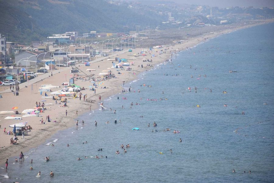 Bursa plajları tıklım tılım