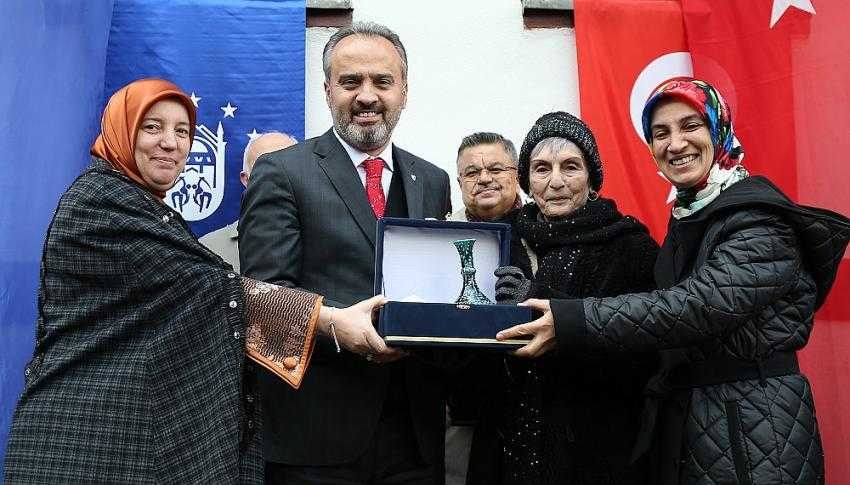 Bursa sevdalısı ‘Milli Şair’e Bursalı vefası