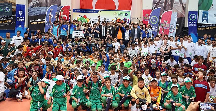 Okul sporlarına coşkulu final