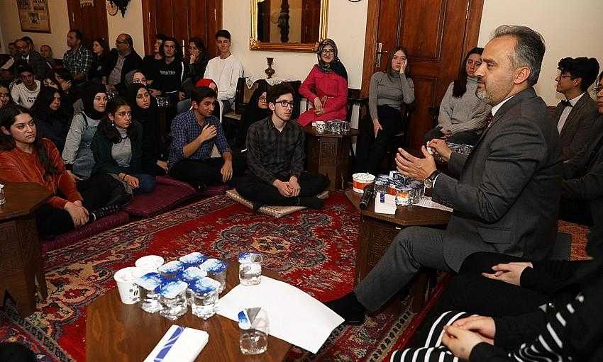 Başkan Aktaş’tan gençlere tavsiyeler