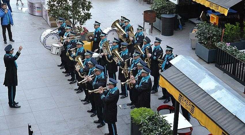 Dikkat müzik çıkabilir!