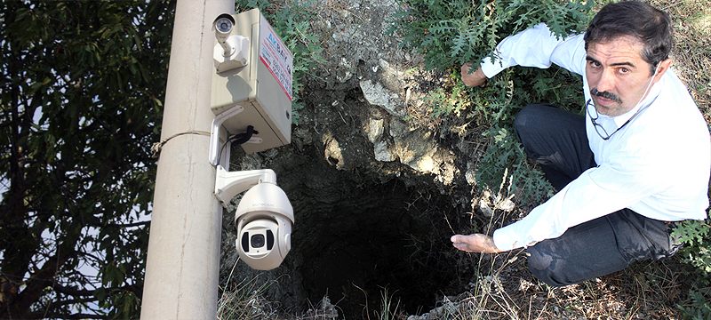 Hırsız ve definecilerden bıktı, köye Mobese sistemi kurdu