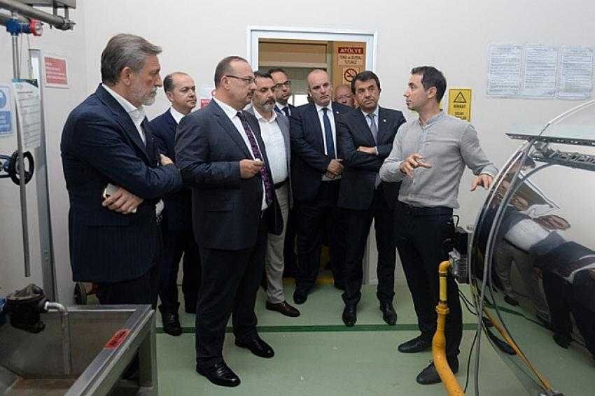 Bursa Valisi, BTSO’nun teknoloji odaklı projelerini inceledi