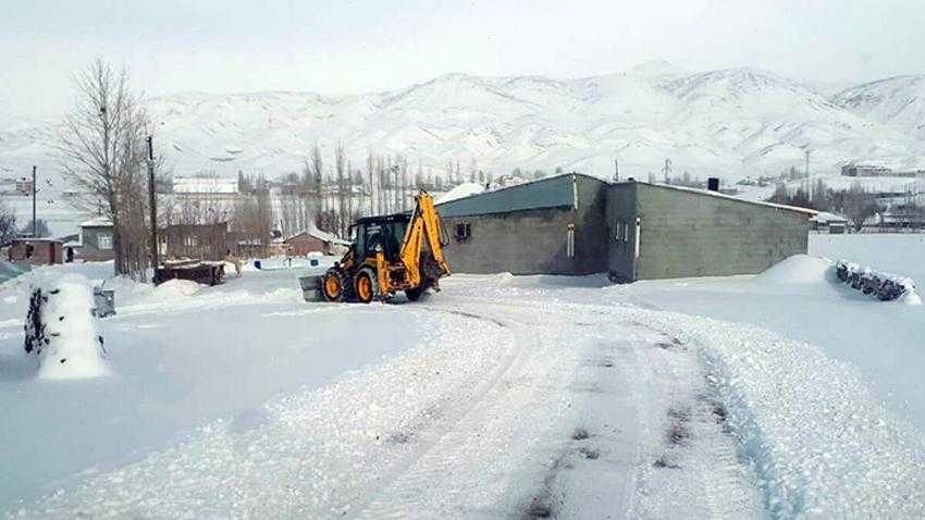 Van’da 146 yerleşim yeri yolu ulaşıma kapalı