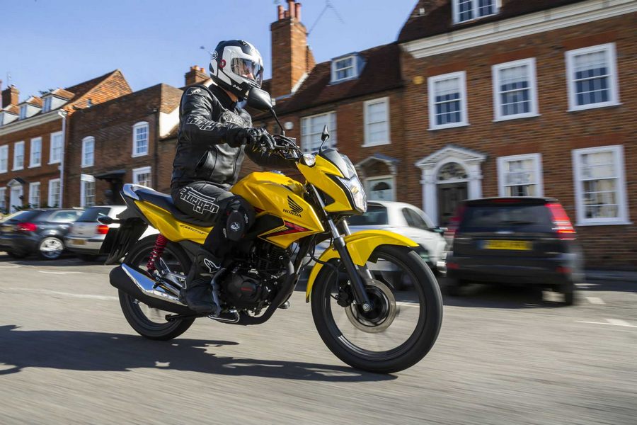 Honda’nın şehirli motosikleti CB125F yollarla buluşuyor