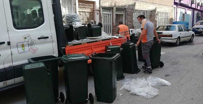 Bireysel çöp konteynırları pilot bölgede uygulanmaya başladı