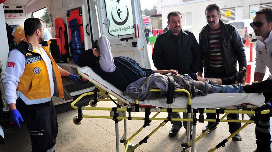 Beyaz et entegre tesisinin çatısı çöktü: 1 ölü, 3 yaralı