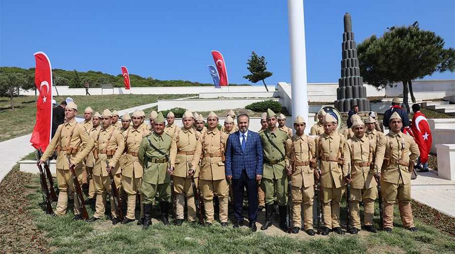 Bursalı torunlardan dedelerine vefa
