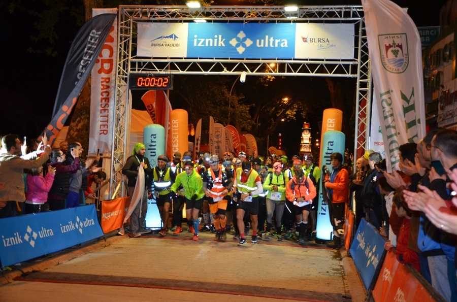 İznik Ultra Maratonu : 140 kilometre koştular