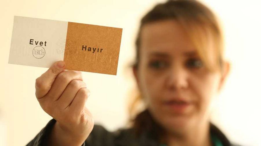 Halk oylamasında sandıktan 