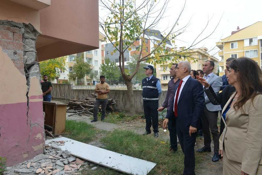Bozbey: Görükle’deki bina bir an önce yıkılmalı