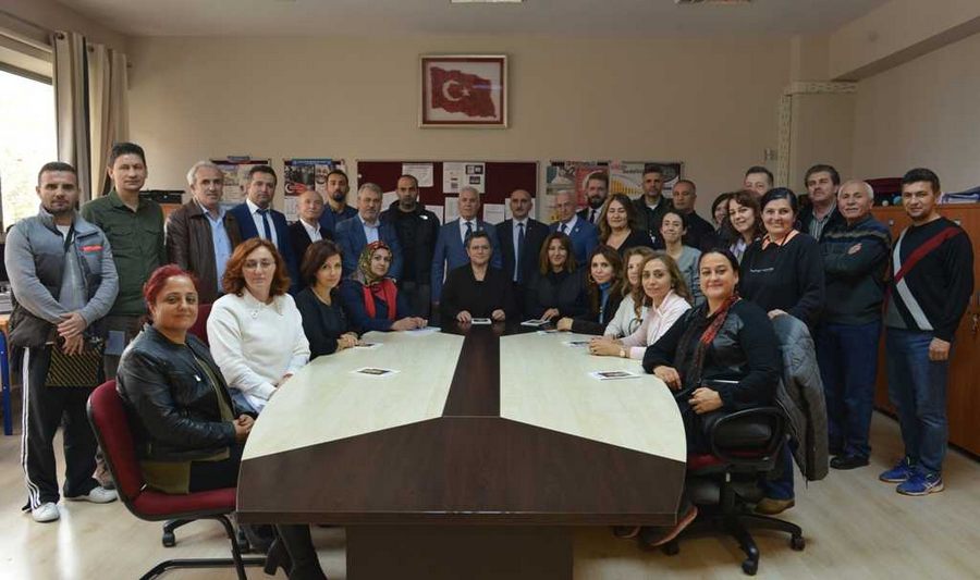 Bozbey’den öğretmenlere özel ziyaret