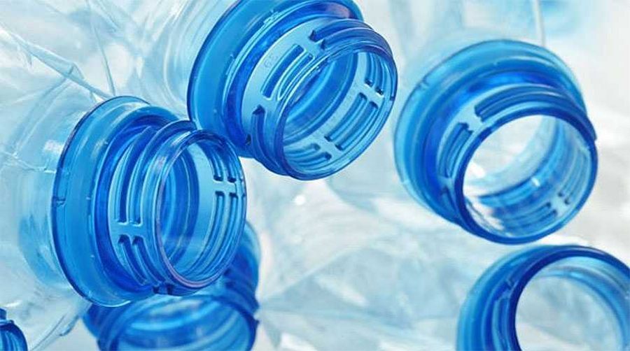 Dev markaların şişe sularında plastik maddeler...