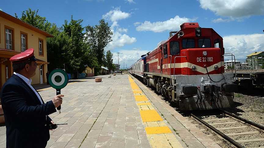 Seyahatseverlerin yeni gözdesi: Vangölü Ekspresi