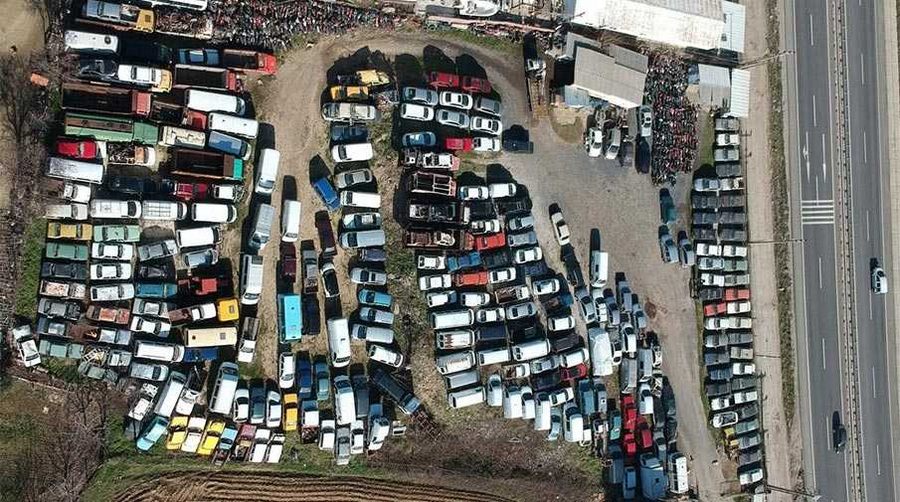 Yediemin otoparkındaki 100