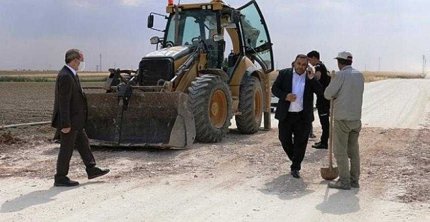 Akçakale’de yol yapım çalışmaları aralıksız devam ediyor