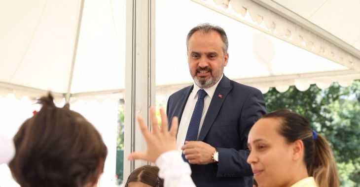 ‘Çocuk Evleri’ne Başkan Aktaş morali