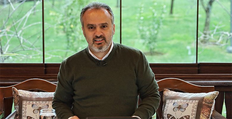 Öğrencilere Bursakart jesti