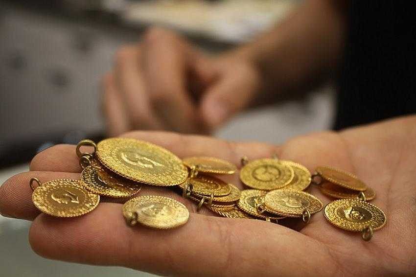 Düğünde taktığı altını icra yoluyla geri aldı