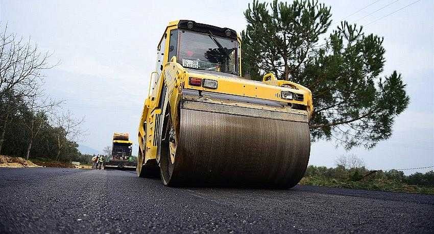 İlçede sıcak asfalt hamlesi
