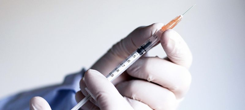 Covid-19 aşısı deneklerinde HIV antikoru tespit edildi