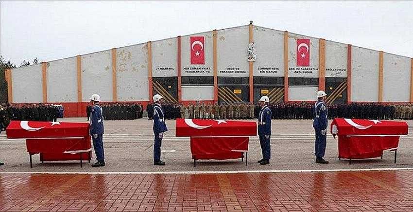Kazada yaşamını yitiren komandolar için tören