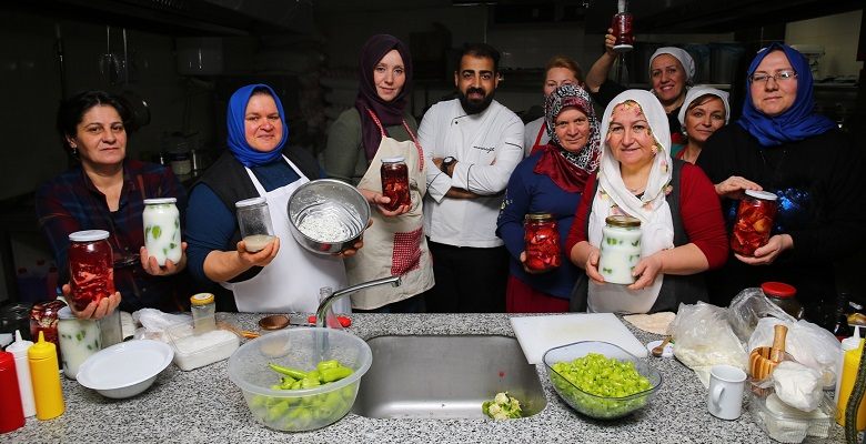 Nilüferli kadınlara şeften mutfak sırları